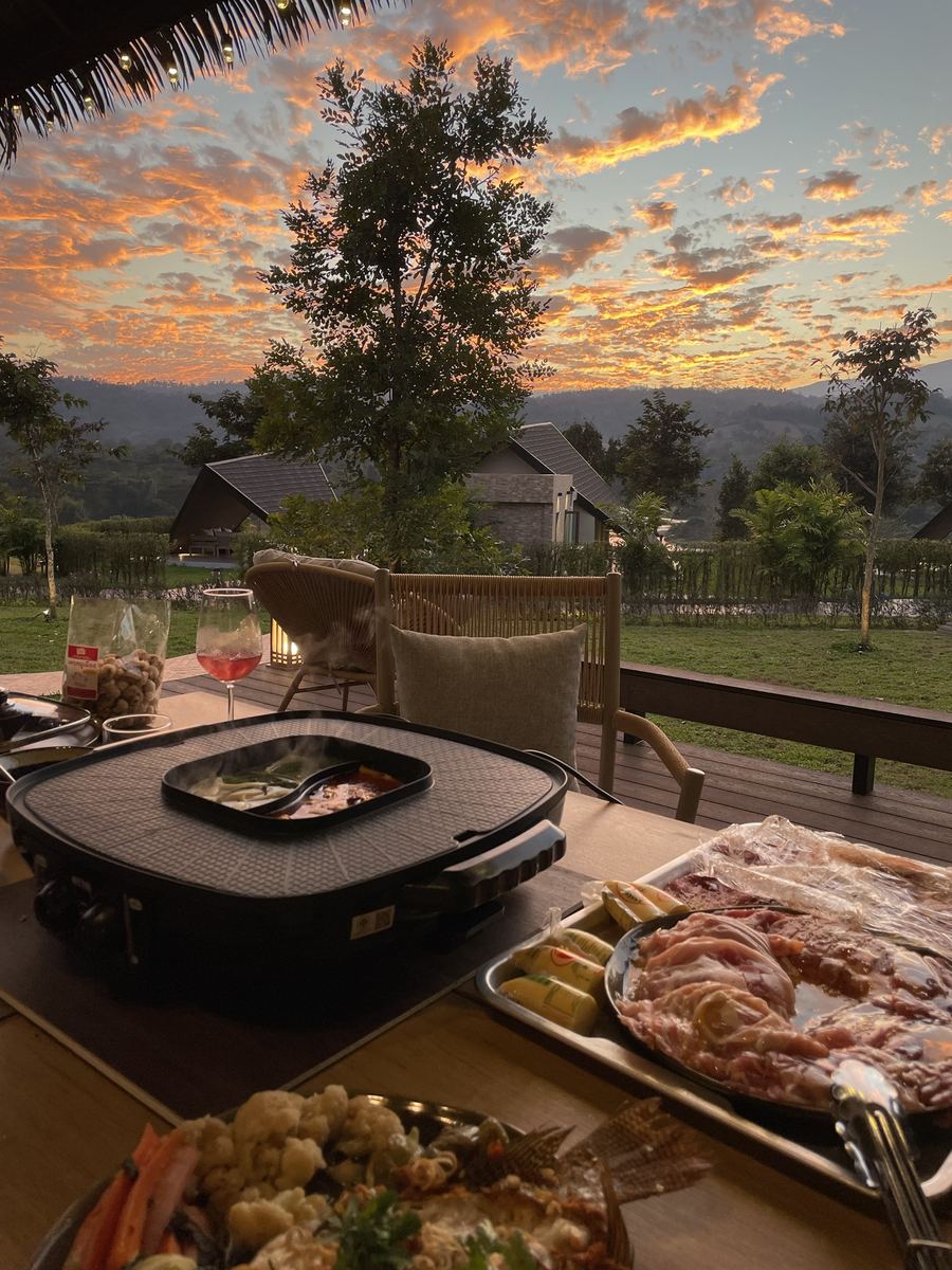 Mookata at sunset on the clubhouse deck